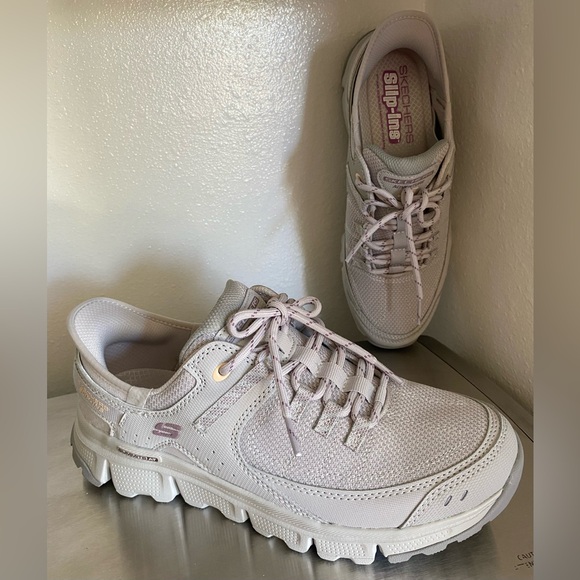 SKECHERS.. WOMENS SUMMIT SLIP-INS - Picture 7 of 14